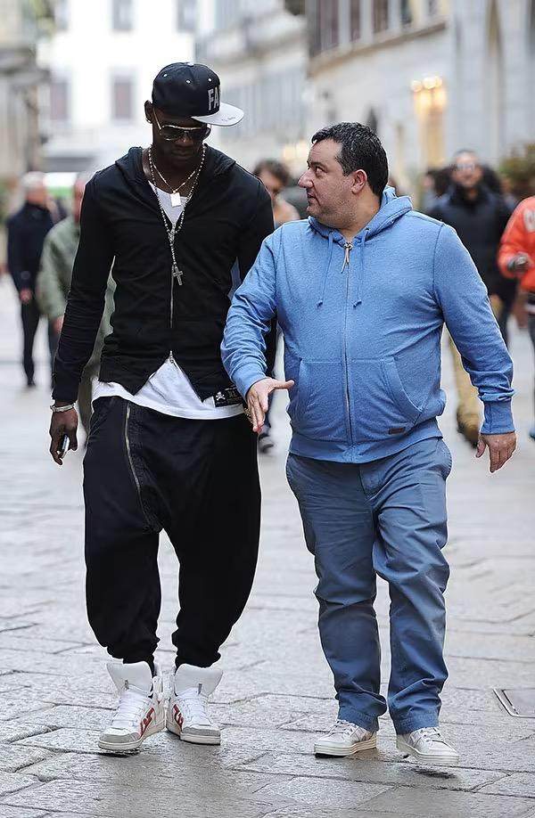 开云体育入口-梁熙明：为何“健康强队”都不和拉伊奥拉打交道？