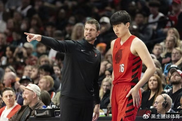 开云体育官方app-杨瀚森全程没动手仍吃技犯！白扔2000美元太冤枉，主帅盛赞：很踏实|开拓者|里斯|华盛顿奇才队|杨翰森|体育赛事讨论_新浪体育_新浪新闻